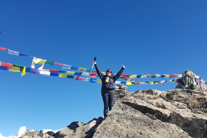 Gokyo Lakes and Gokyo Ri Trek: Panoramic Everest Views via Ngozumpa Glacier photo 3