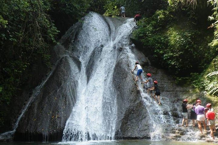 Guilin Gudong Waterfall & Crown Cave: Full-Day Private Adventure photo 3