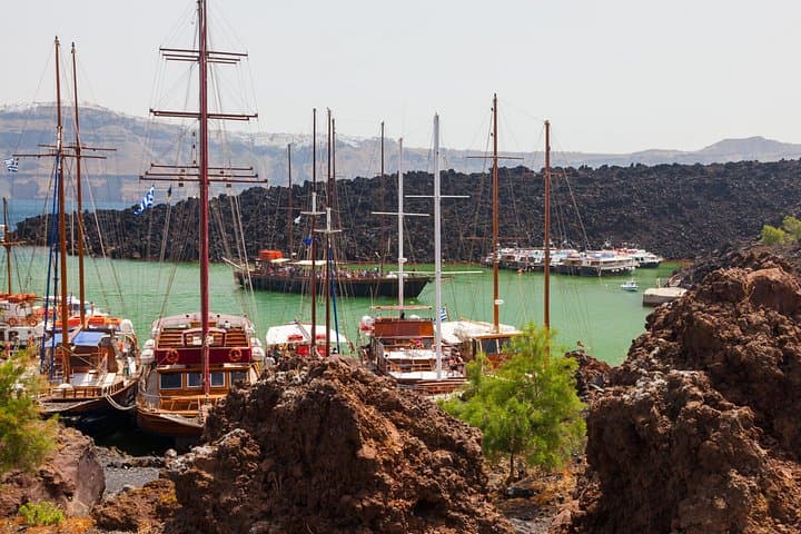 Full-Day Santorini Caldera Cruise: Volcano Hike, Hot Springs & Thirassia Escape photo 3