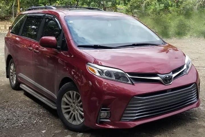 Private Transfer: Puerto Plata Airport to Cabarete — Fast Minivan with Wi‑Fi