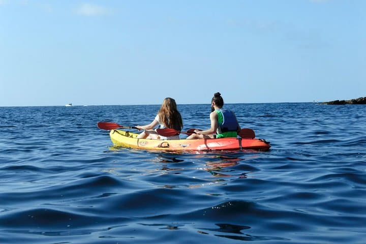 Guided Kayak Tour and Paella Lunch at Valencia's Malvarrosa Beach photo 5