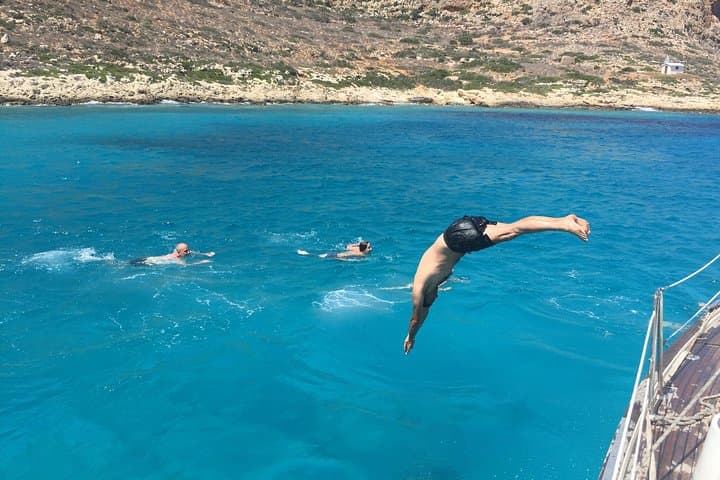Private Sailing to Balos & Gramvousa: Day Cruise from Kissamos with Lunch