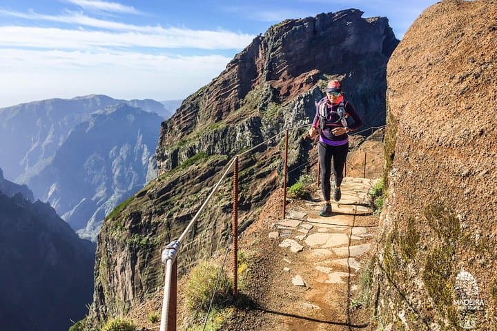 Peaks Quest Running Tour: Pico Areeiro to Pico Ruivo 12km Mountain Run photo 4