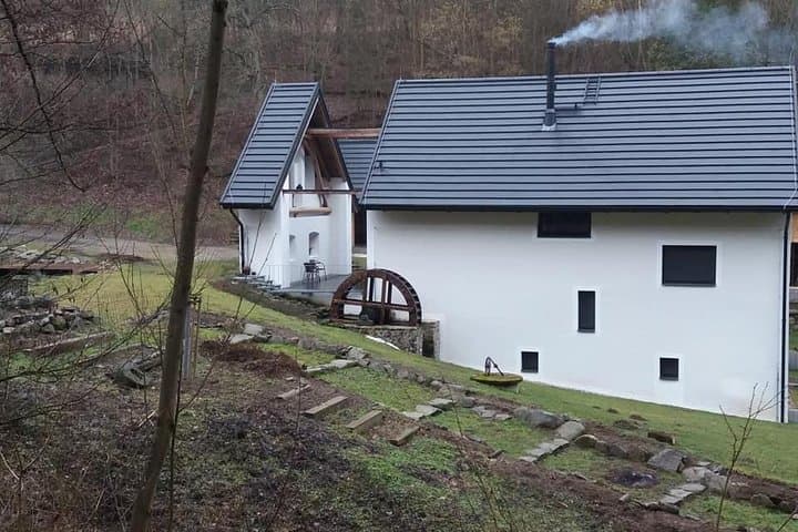 Private Luxury Day Trip to Český Krumlov: UNESCO Castle & Vltava Views photo 6