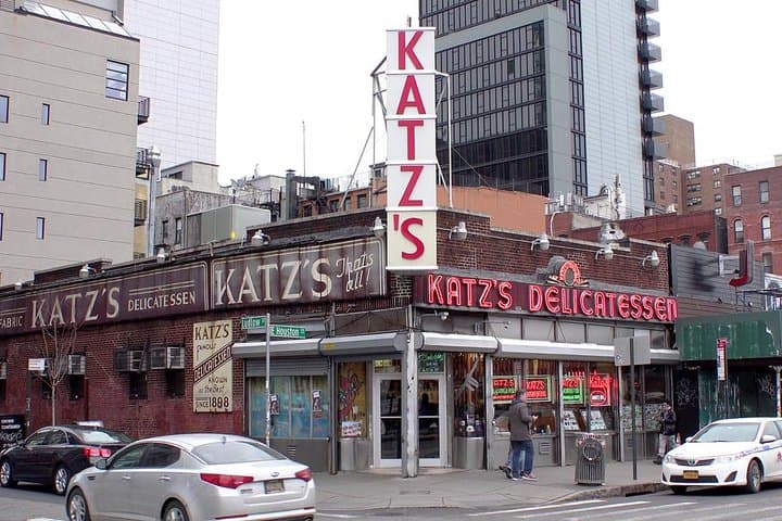 Lower East Side Bagel Tour: Walking the Historic Flavors of Manhattan photo 2