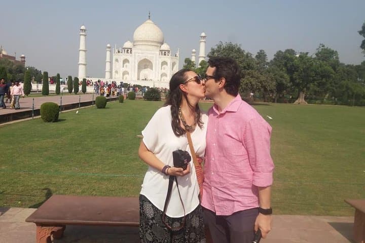 Skip-the-Line Taj Mahal & Agra Fort: Full-Day Agra Sightseeing with Lunch from Delhi photo 1