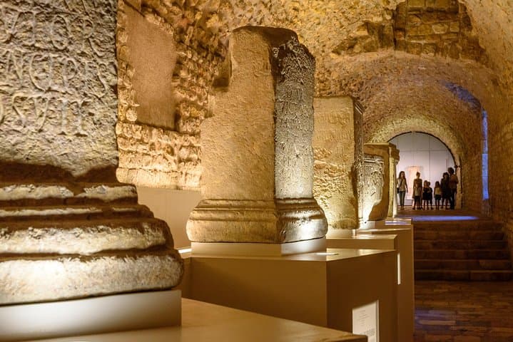 Roman Tarragona Walking Tour: Hadrian’s Tarraco & Amphitheatre