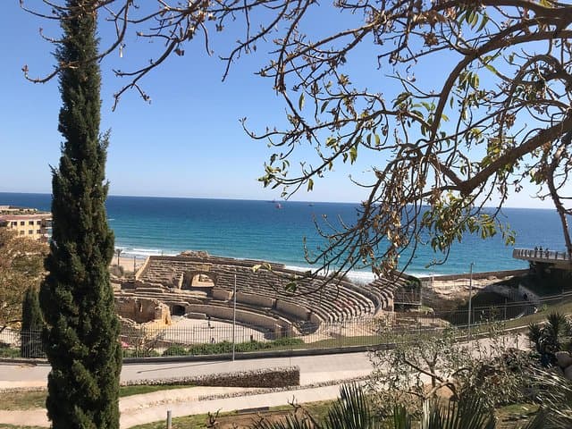 Roman Tarragona Walking Tour: Hadrian’s Tarraco & Amphitheatre photo 2