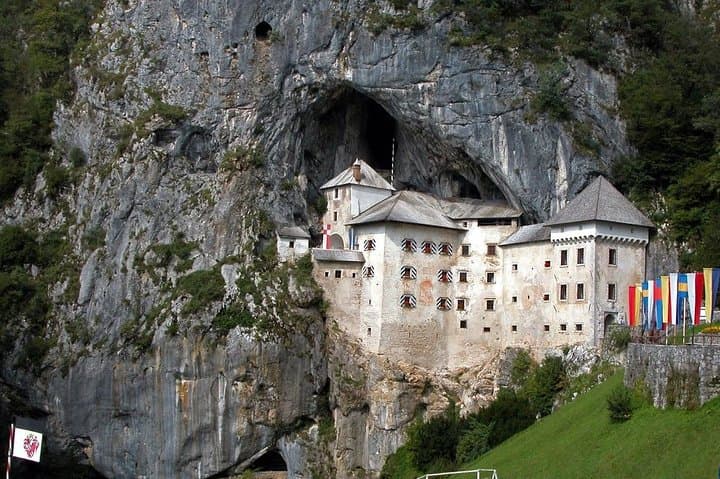 Private Day Tour to Postojna Cave, Predjama Castle & Ljubljana from Zagreb photo 4