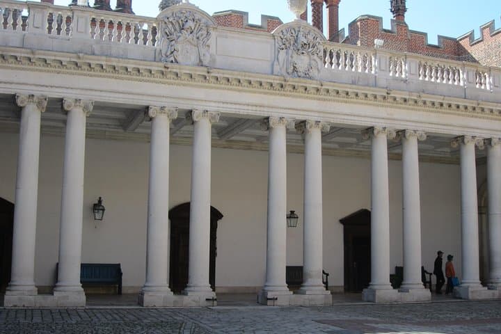 Hampton Court Palace Private 3-Hour Tour: Henry VIII to William III photo 5
