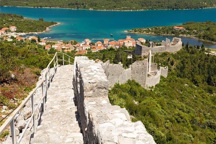 Private Dubrovnik Day Trip from Split: Ston Walls, Bacinska Lakes & Neretva Valley photo 2