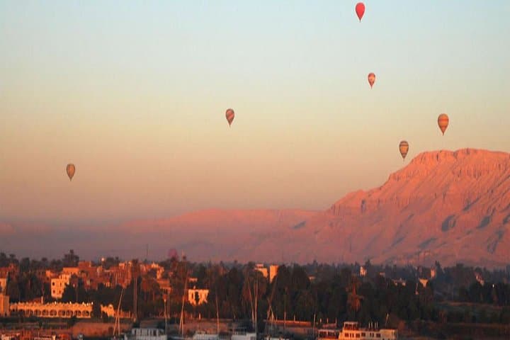 Sunrise Hot Air Balloon Over Luxor's West Bank Temples photo 2