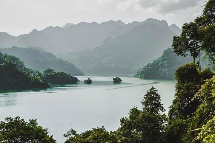 3-Day Ba Be Lake Discovery: Homestay, Boating & Cave Exploration