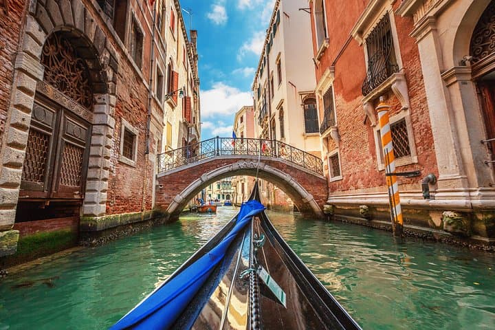 Venice Walking Tour and 30-Minute Gondola Ride — St. Mark’s to Rialto