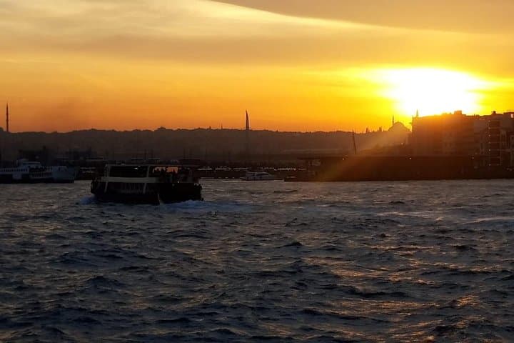 Afternoon Bosphorus Cruise: Scenic Sail Between Europe and Asia photo 3