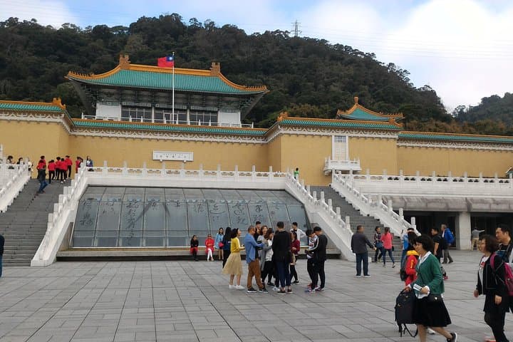 Keelung Port Shore Excursion: One-Day Taipei Highlights — National Palace, Taipei 101 & Jiufen