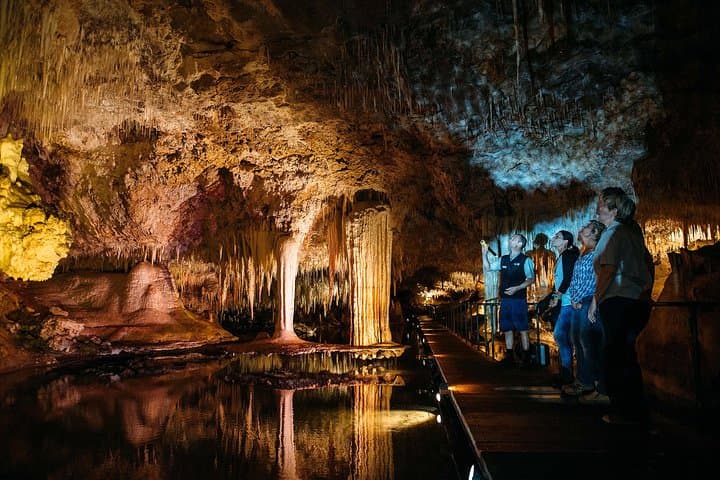 Margaret River Indulge and Discover Day Tour: Coffee, Cave & Wine Trail