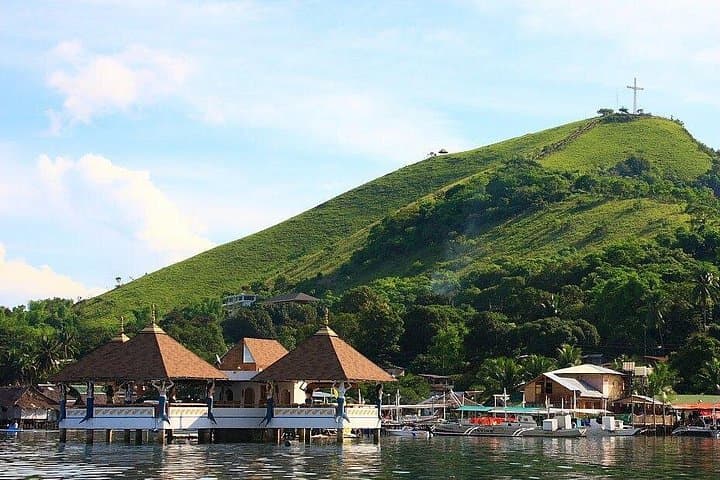 Coron Town Half-Day Tour & Maquinit Hot Springs: Mt. Tapyas, Markets & Saltwater Soak