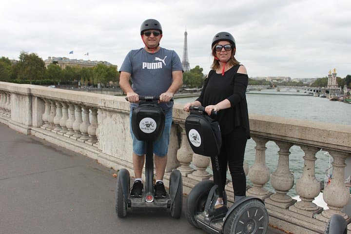 Glide Through Paris: 2.5-Hour Segway Tour of the Seine and Iconic Monuments photo 2