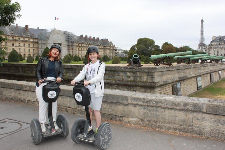 Glide Through Paris: 2.5-Hour Segway Tour of the Seine and Iconic Monuments photo 3