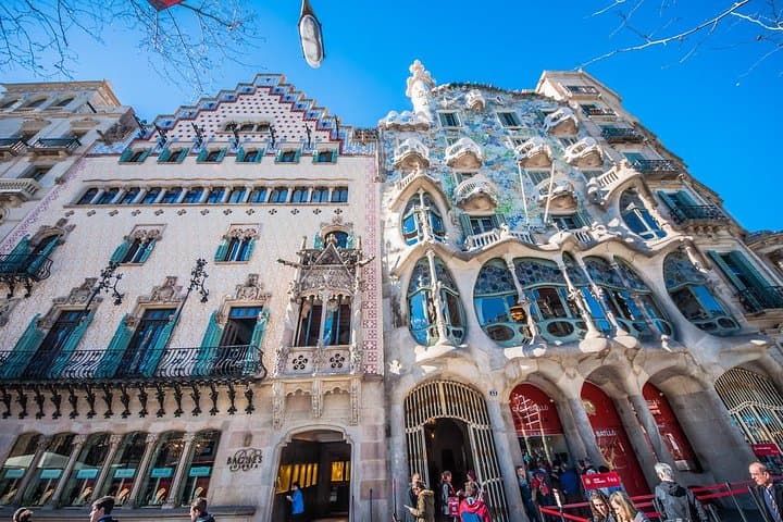 Barcelona Highlights Private Tour: La Rambla, Gaudí, Montjuïc in 4 Hours photo 3