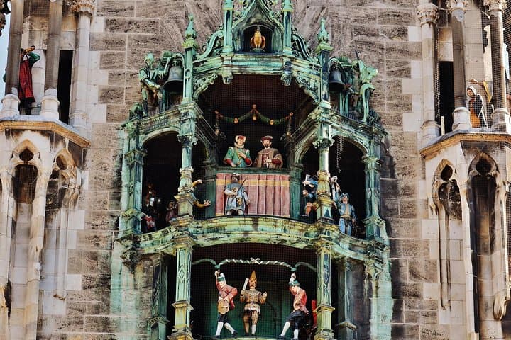 Best of Munich Private Walking Tour: Marienplatz, Viktualienmarkt & English Garden photo 5