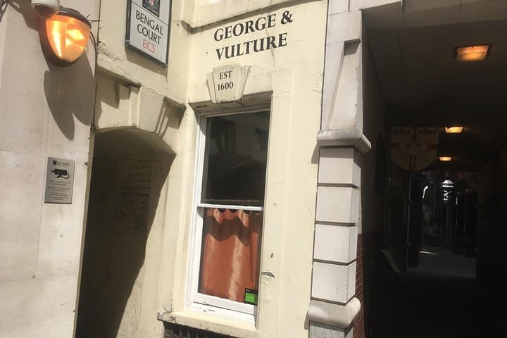 Walk in Dickens' Footsteps: Self-Guided Audio Tour of St. Paul's and Ancient Alleyways photo 4