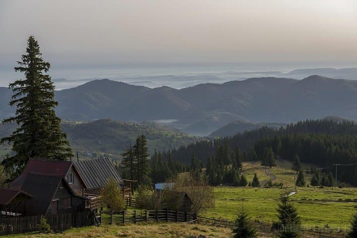 Summit Vladeasa: Day Hike from Cluj to Vf. Vladeasa and Bride's Waterfall photo 3