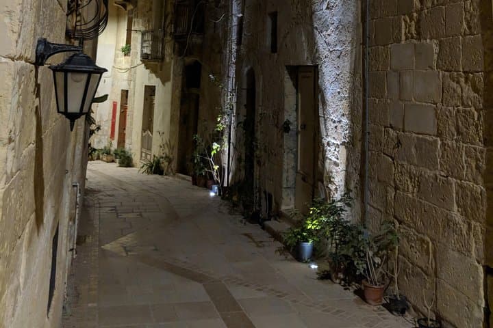 Birgu (Vittoriosa) Ghost & Crime Walking Tour — Evening History Walk in Malta photo 4