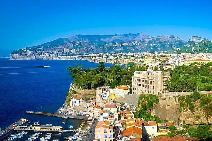 Private Pompeii and Amalfi Coast Day Tour — Positano & Sorrento from Naples photo 2