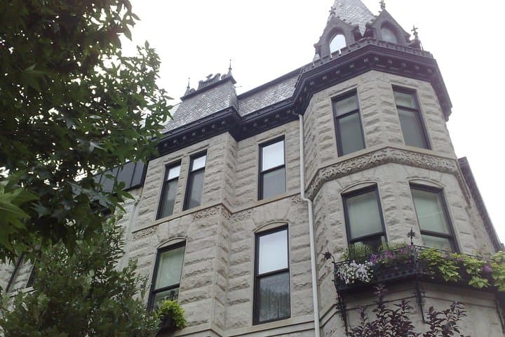 Hidden History of Chicago's Gold Coast: Self-Guided Audio Walk photo 3