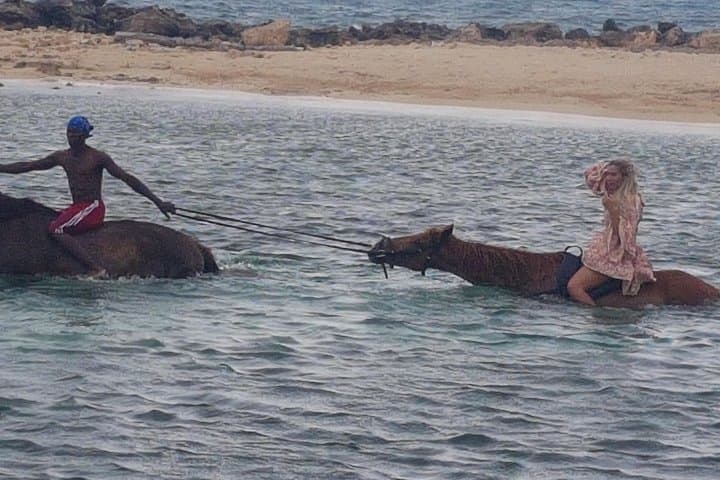 Montego Bay to Dunn's River Falls: Horseback & Waterfall Adventure photo 4