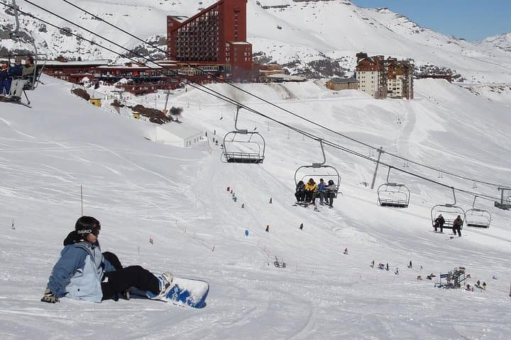 Valle Nevado & Farellones: Full-Day Andes Tour from Santiago