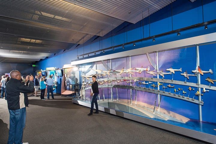 Boeing Factory Tour with Private Transport from Seattle