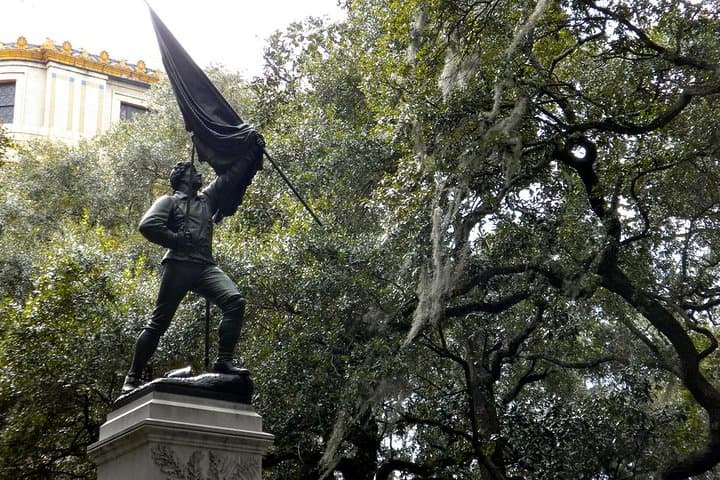Savannah Trivia Walking Tour: Historic Squares, Haunts & Movie Sites photo 4