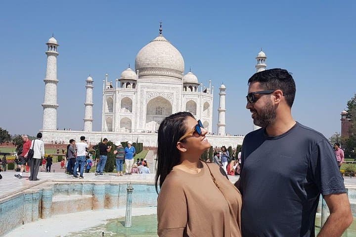 Skip-the-Line Taj Mahal Private Guided Tour: Fast Entry & Expert Guide photo 4