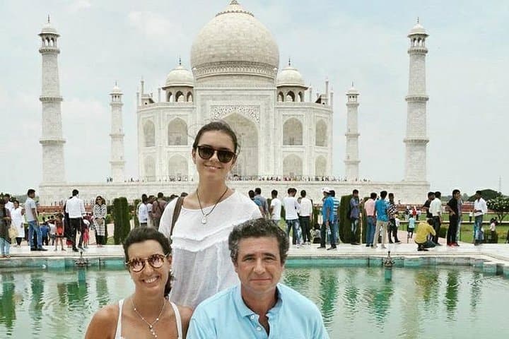 Skip-the-Line Taj Mahal Private Guided Tour: Fast Entry & Expert Guide photo 2