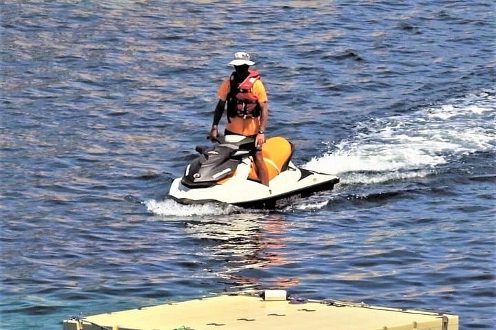 Benidorm Jet Ski Tour: 30-Minute Bay Ride Around Benidorm Island photo 4