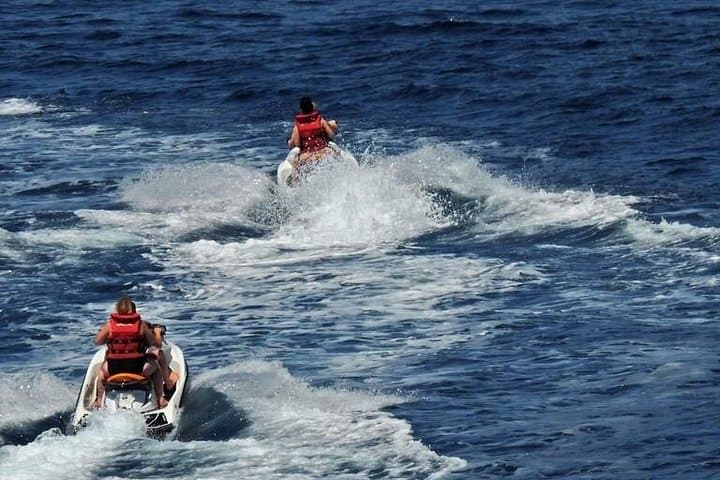 Benidorm Jet Ski Tour: 30-Minute Bay Ride Around Benidorm Island photo 5