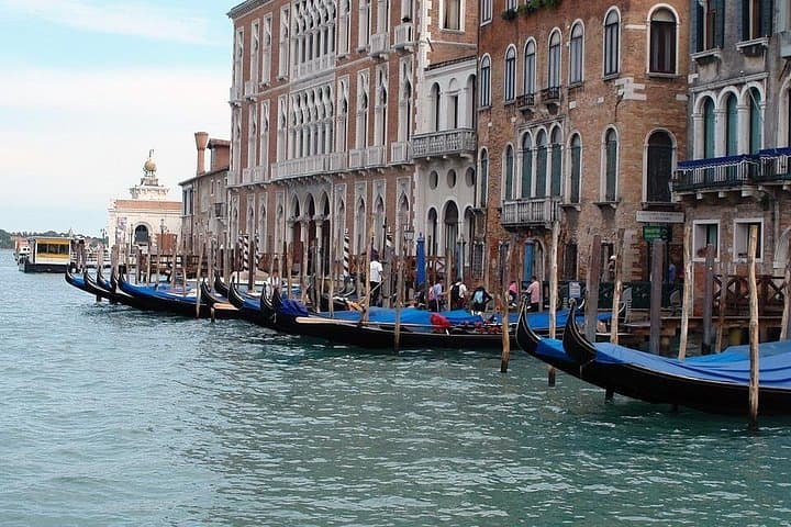 Venice Walking Tour and Gondola Ride: Grand Canal, St. Mark’s & Rialto Highlights photo 4