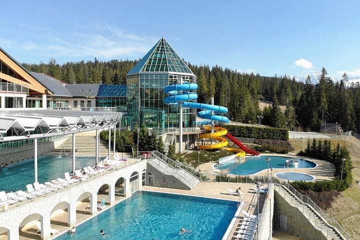 Day trip to Zakopane from Krakow: Gubałówka views, Chochołów village & thermal baths photo 4