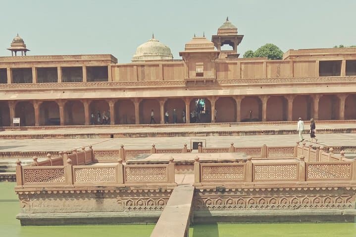 Golden Triangle with Dholpur: 5-Day Cultural Circuit and Chambal Safari photo 1