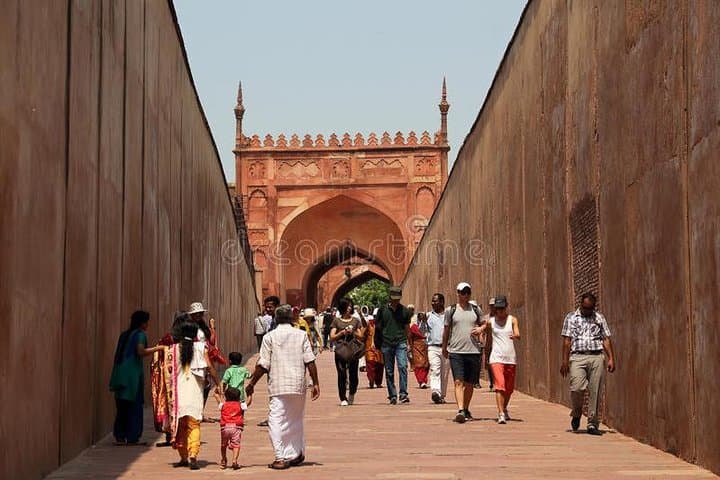 Sunrise at the Taj: Private 2-Day Delhi and Agra Car Tour photo 4