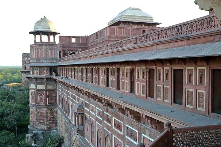 Gatimaan Express Day Trip: Taj Mahal, Agra Fort & Inlay Workshops from Delhi photo 4