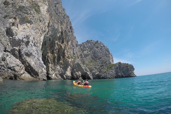 Kayak Sesimbra: Arrábida Natural Park Coastal Caves & Ribeiro do Cavalo Beach photo 4