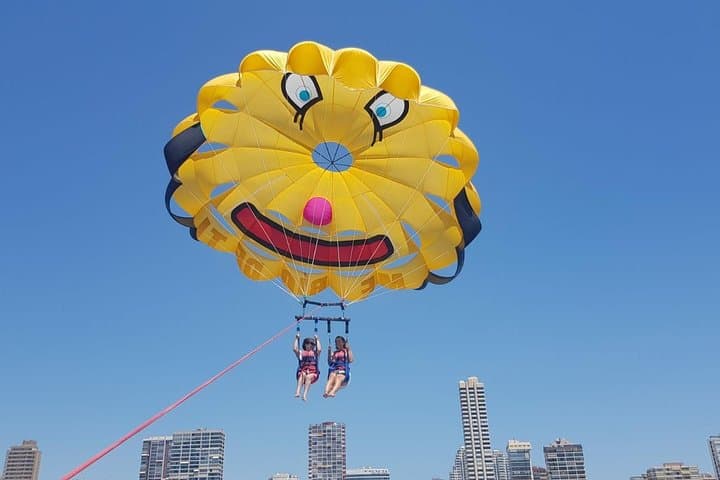 Parasailing Over Benidorm: 10-Minute Scenic Flight Above the Costa Blanca photo 4