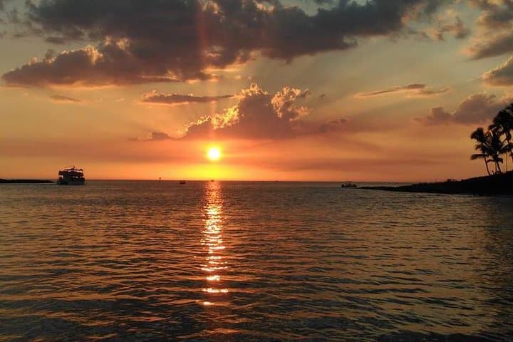 Private Sunset & Sightseeing Boat Trip in Naples Bay and Keewaydin Island photo 2