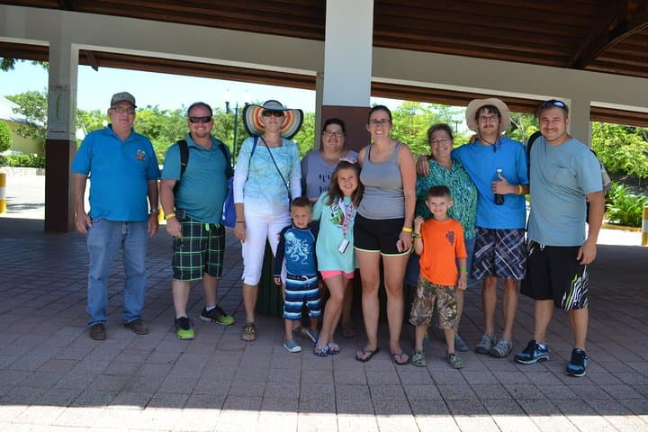 Private Roatán Island Tour: West End, West Bay Beach & Wildlife Park photo 5