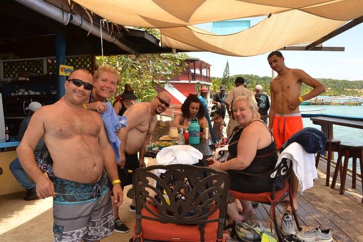 Private Roatán Island Tour: West End, West Bay Beach & Wildlife Park photo 6