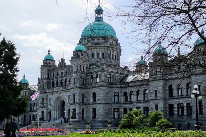 Ultimate Victoria Day Tour — Butchart Gardens, Butterfly Gardens, Winery & Craigdarroch Castle photo 3